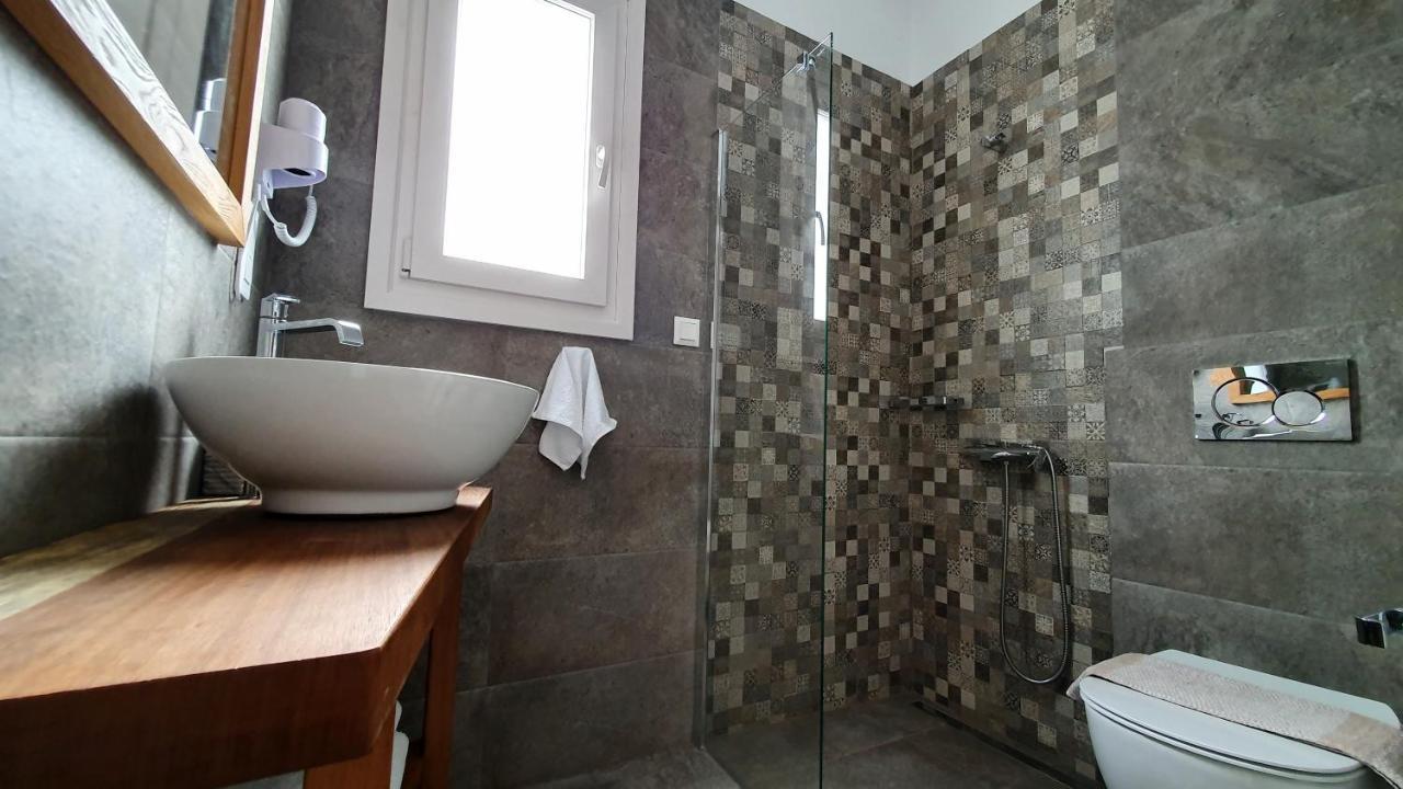 Sarakiniko Rooms Adamantas  Dış mekan fotoğraf