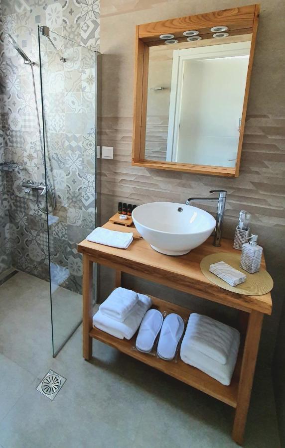 Sarakiniko Rooms Adamantas  Dış mekan fotoğraf