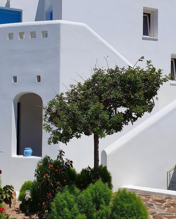 Sarakiniko Rooms Adamantas  Dış mekan fotoğraf